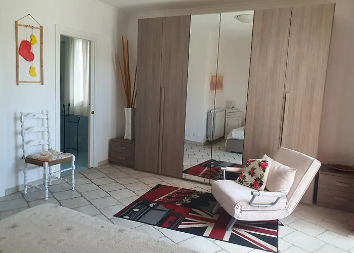 Sunshine 2 Semesterbostad Marina dʼAndora