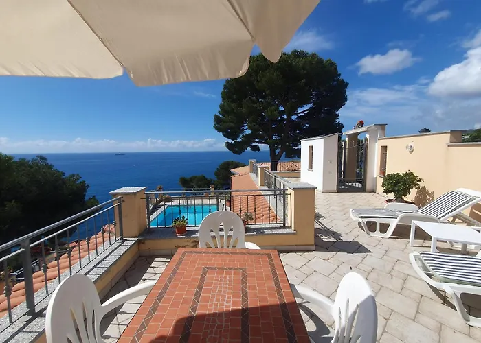 Sunshine 2 Semesterbostad